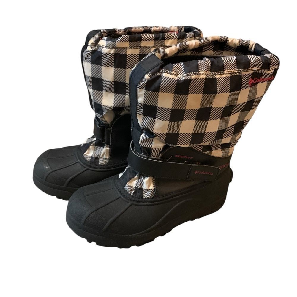 Columbia Snow Boots in Black & White, Size 5
